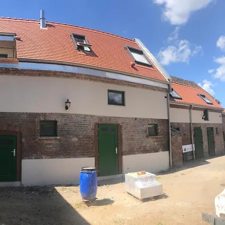 Apartment In Historischem 3-seitenhof *